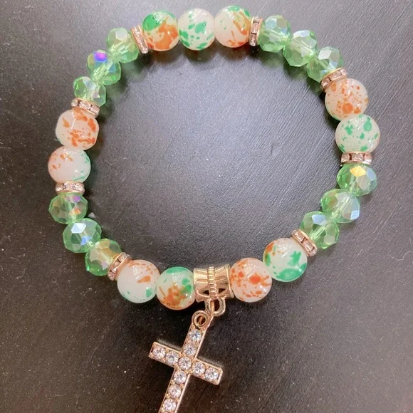 🧡Orange & Green Beaded Cross Bracelet💚 - Picture 3 of 3
